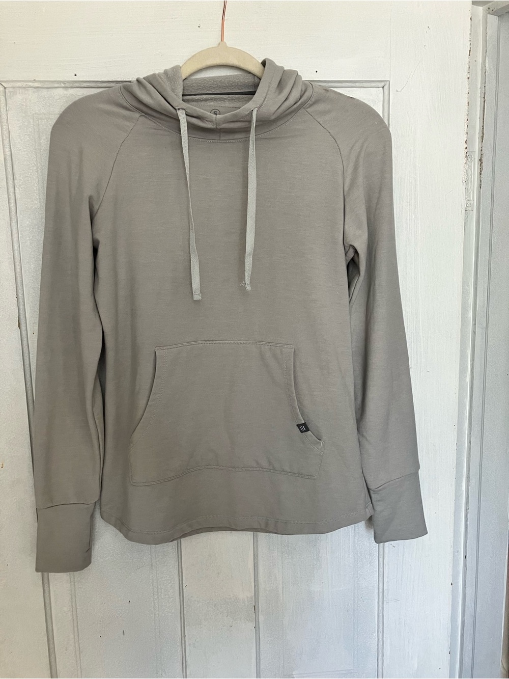 Free Fly hoodie- fits like an xs